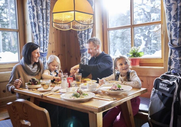     Family lunch, Restaurant Arzkasten in Obersteig near Innsbruck 